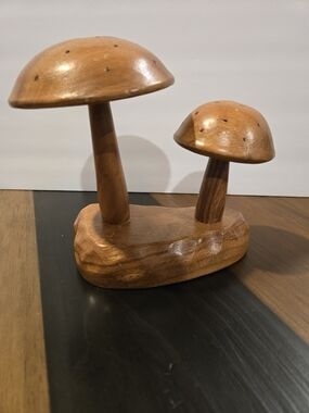 VTG Monkey Pod Wood Large Mushroom Figurine Decorative Hand Crafted Sculpture